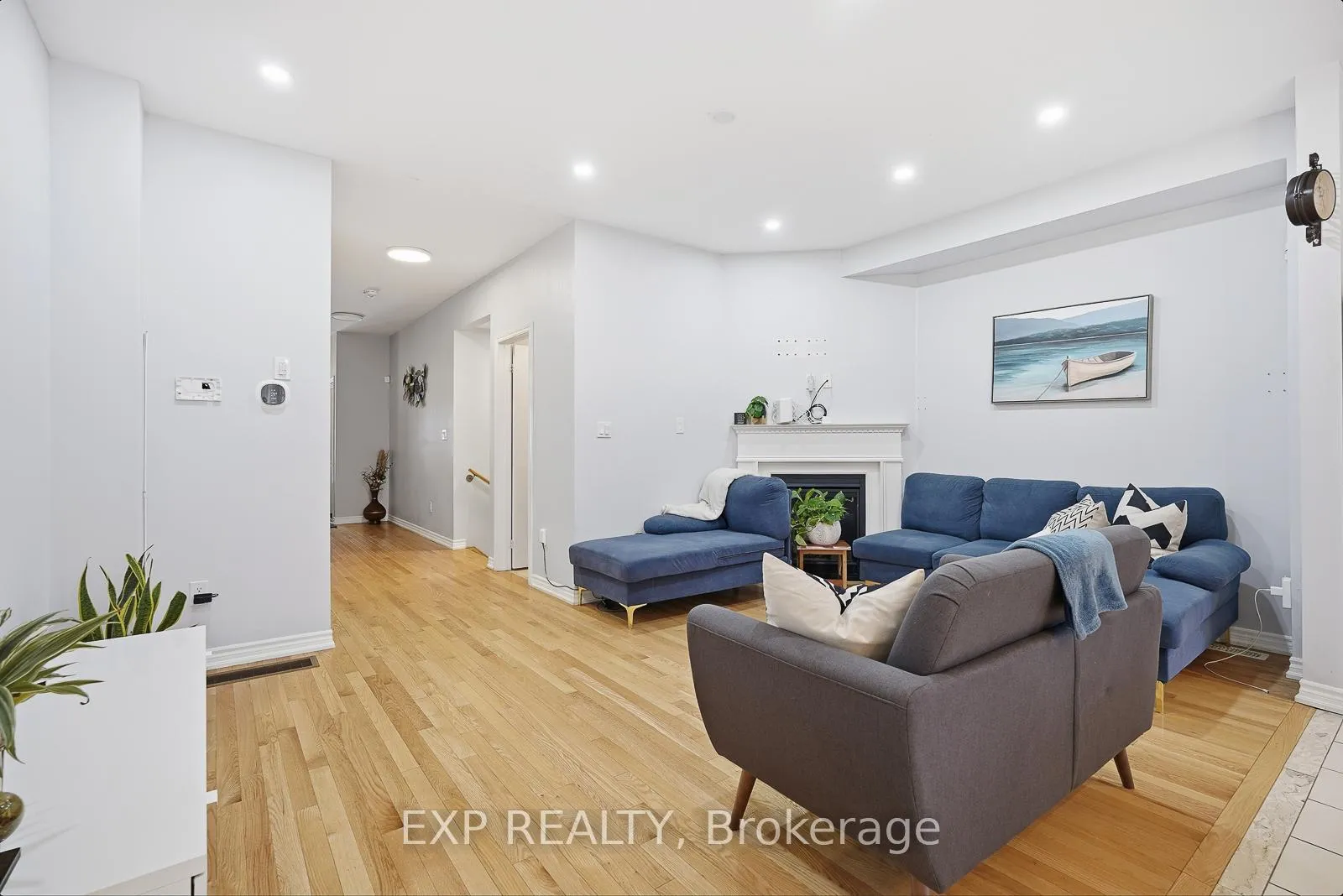 Photo 4 of 138 Agava Street, Brampton, Northwest Brampton — HOMEH