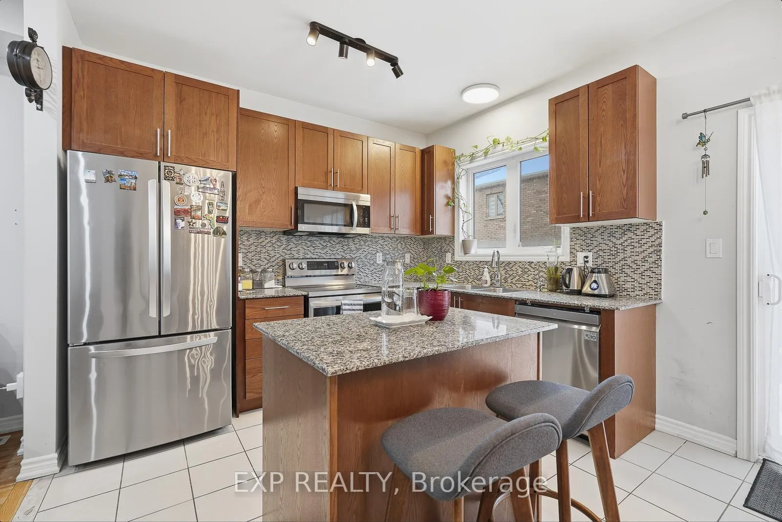 Photo 7 of 138 Agava Street, Brampton, Northwest Brampton — HOMEH