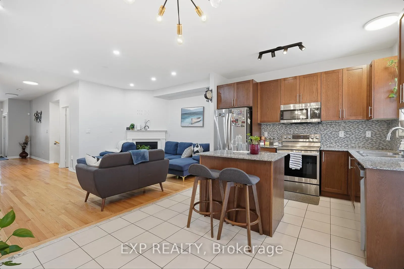 Photo 8 of 138 Agava Street, Brampton, Northwest Brampton — HOMEH
