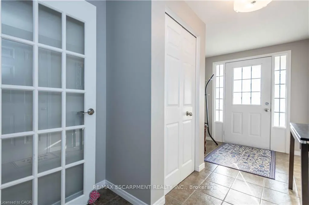 Photo 25 of 136 Donnenwerth Drive, Kitchener — HOMEH
