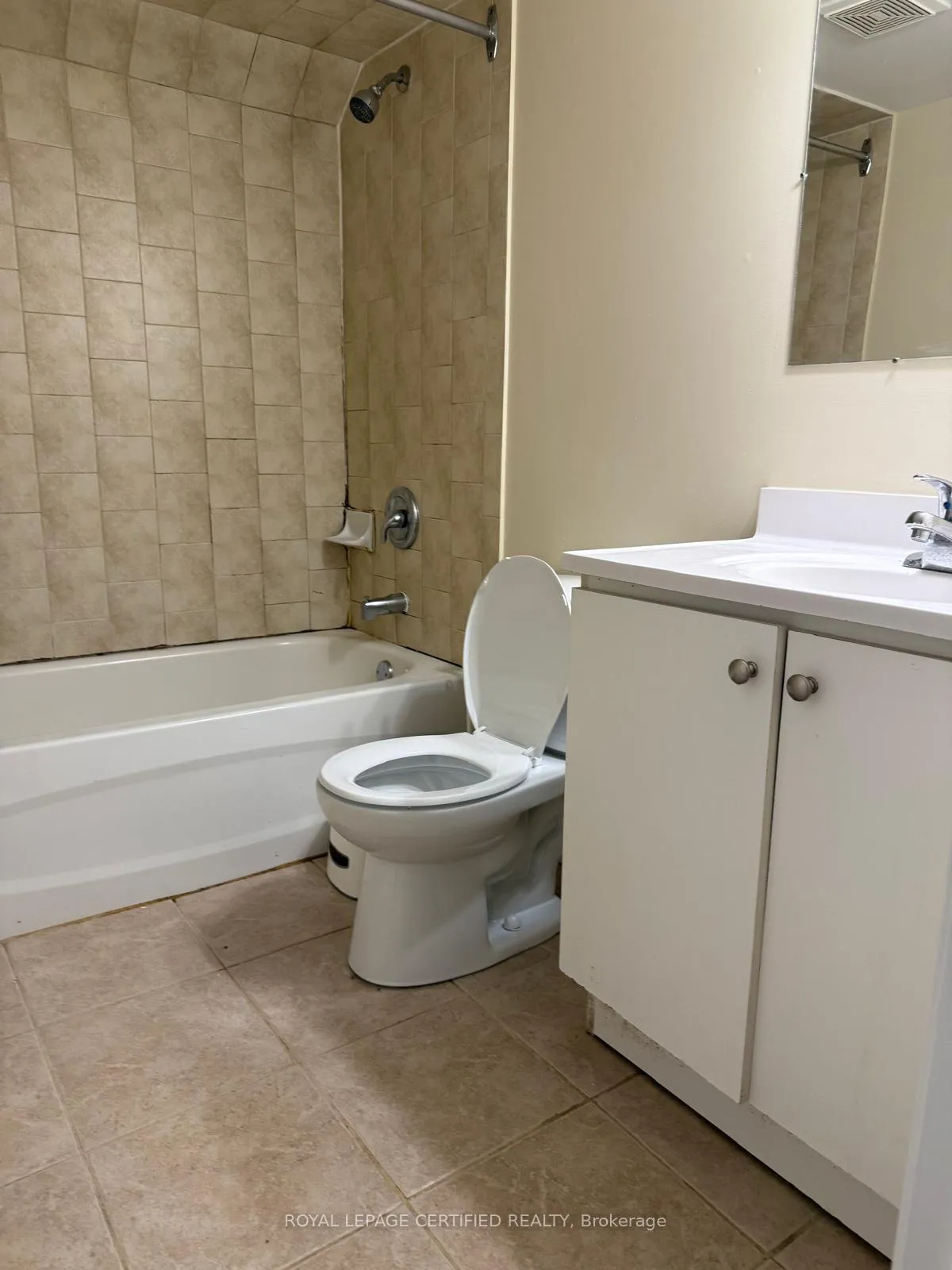 Photo 10 of Unit Lower, 88 Williamson Drive, Brampton, Fletcher's Meadow — HOMEH