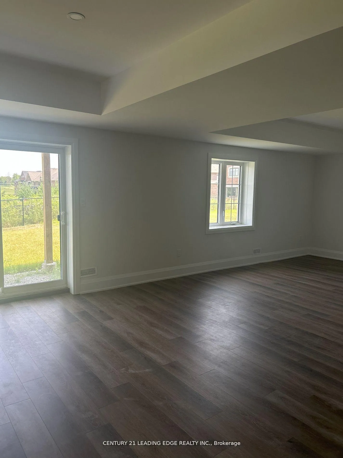 Photo 8 of 527 Kleinburg Summit Way, Vaughan, Kleinburg — HOMEH