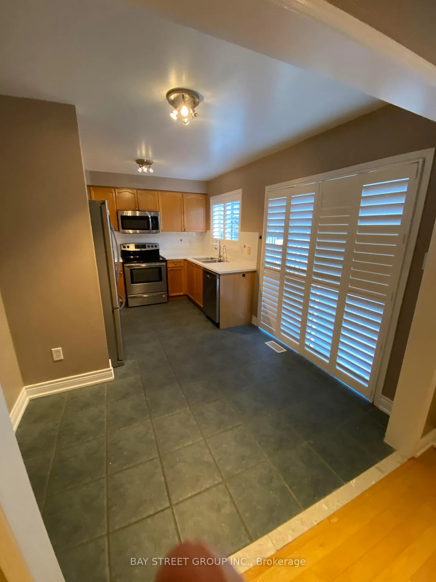 Photo 2 of 94 Handley Crescent, Ajax, South East — HOMEH