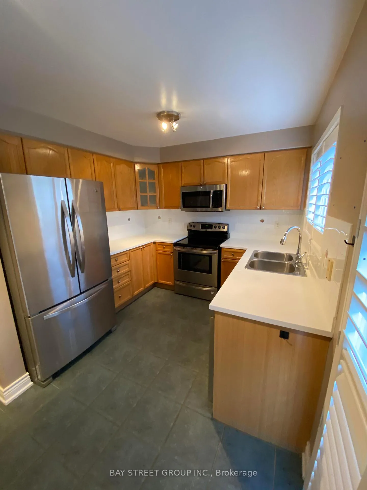 Photo 3 of 94 Handley Crescent, Ajax, South East — HOMEH