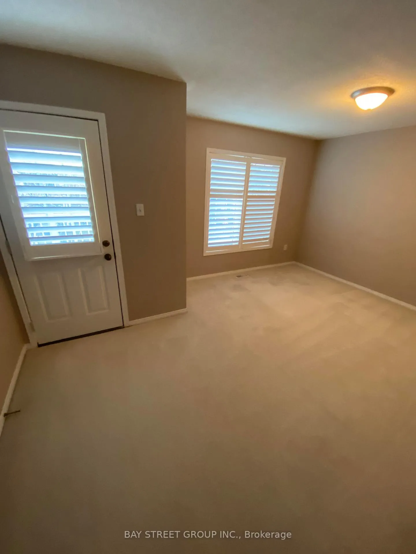 Photo 5 of 94 Handley Crescent, Ajax, South East — HOMEH