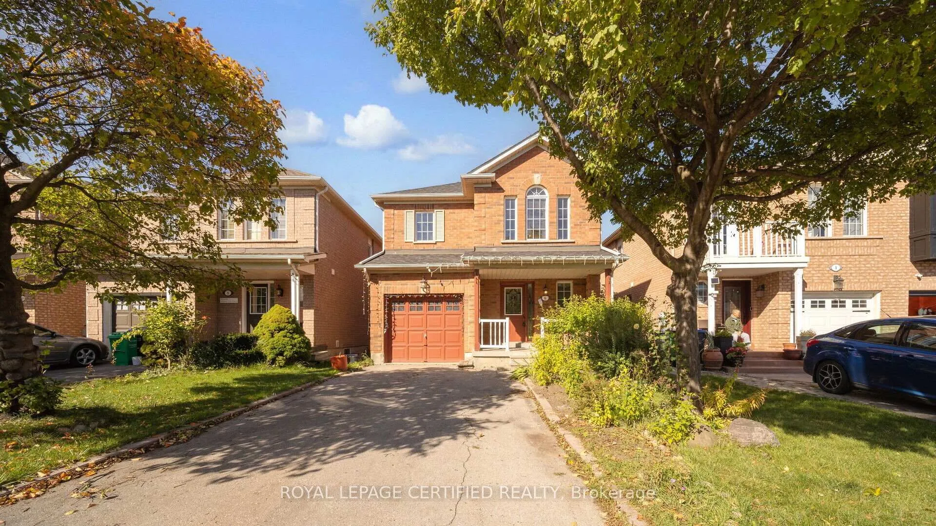 Photo 2 of 6 Hillsburgh Drive, Brampton, Fletcher's Meadow — HOMEH