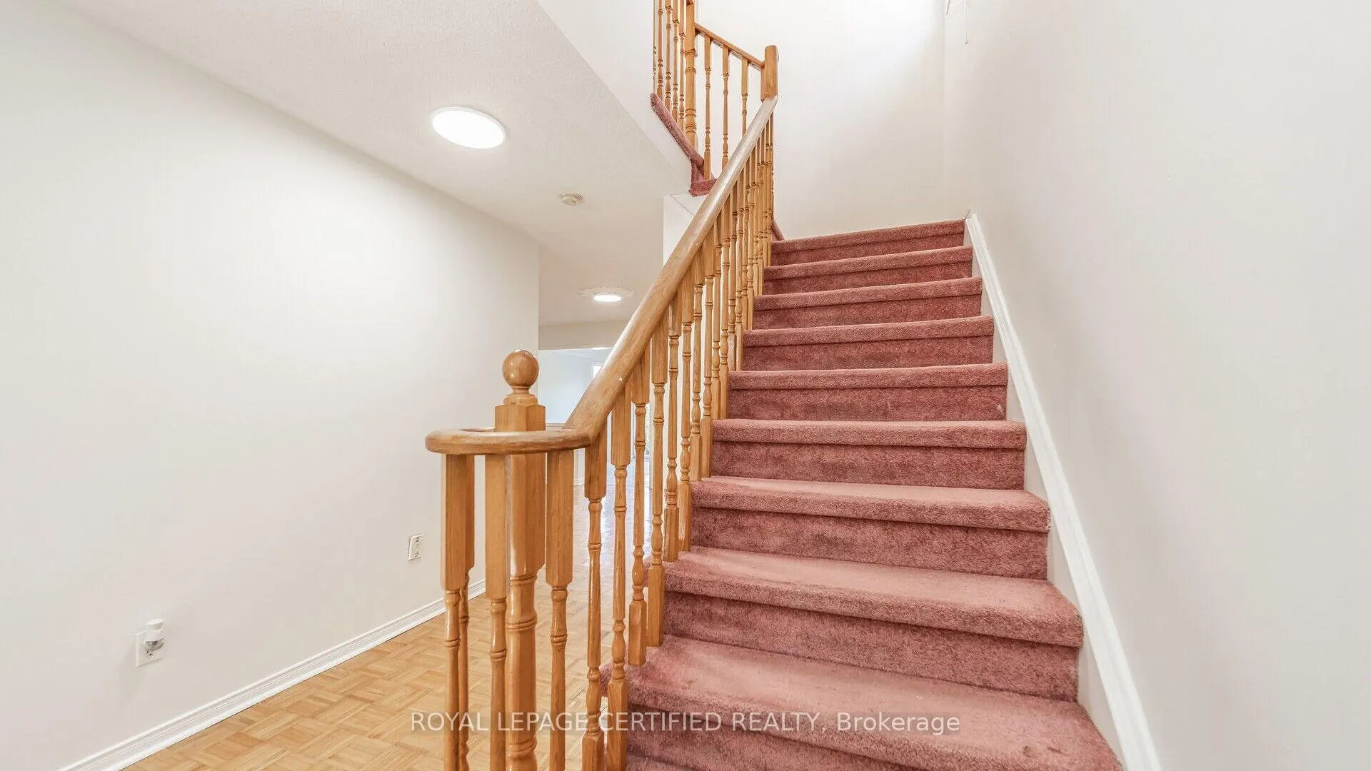 Photo 15 of 6 Hillsburgh Drive, Brampton, Fletcher's Meadow — HOMEH