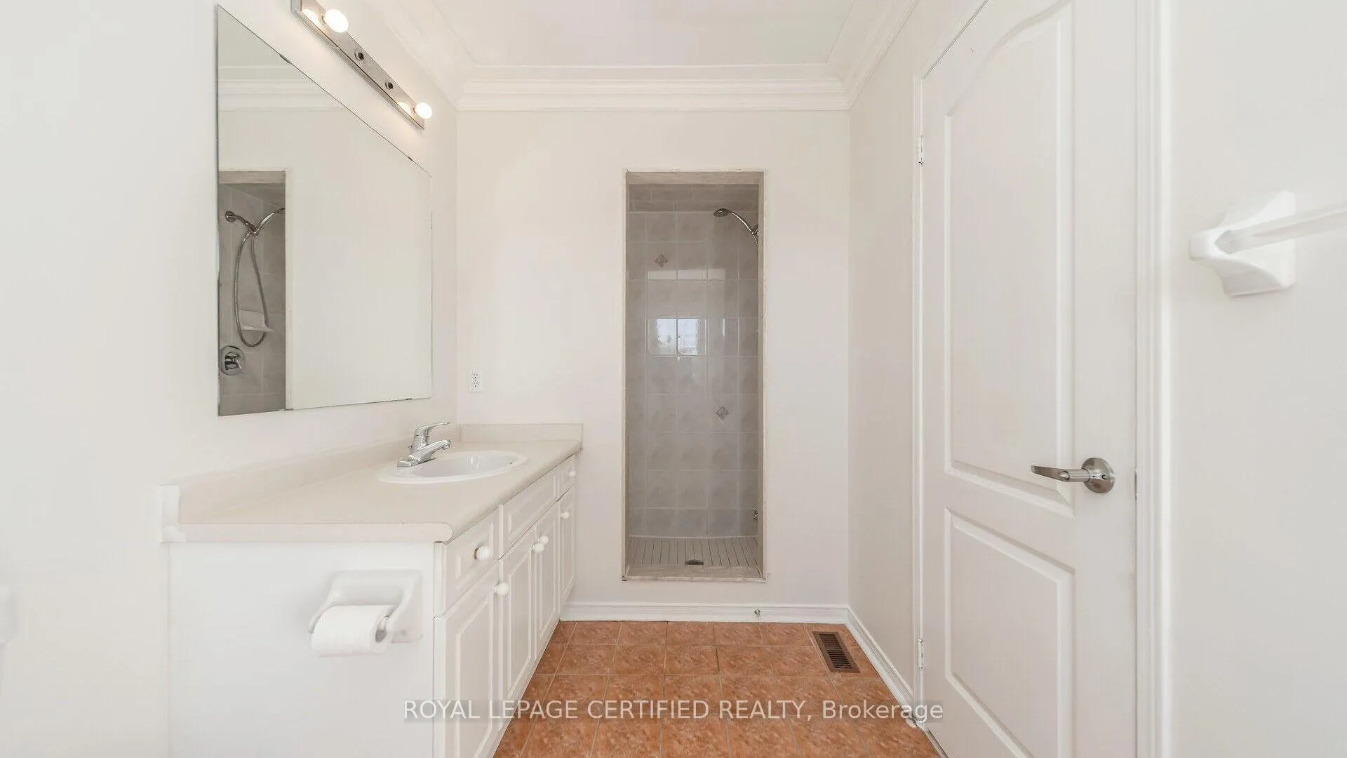 Photo 21 of 6 Hillsburgh Drive, Brampton, Fletcher's Meadow — HOMEH