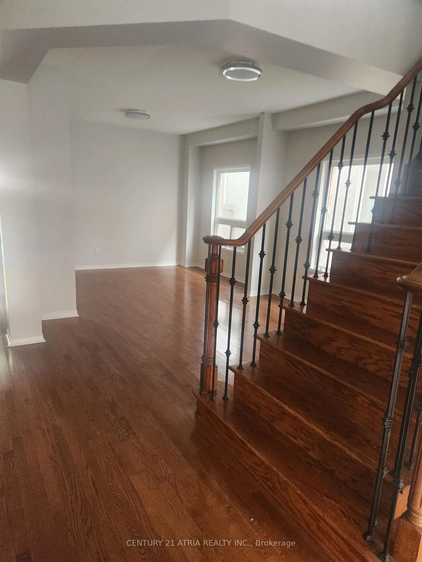 Photo 4 of 88 Warnford Circle, Ajax, Northeast Ajax — HOMEH
