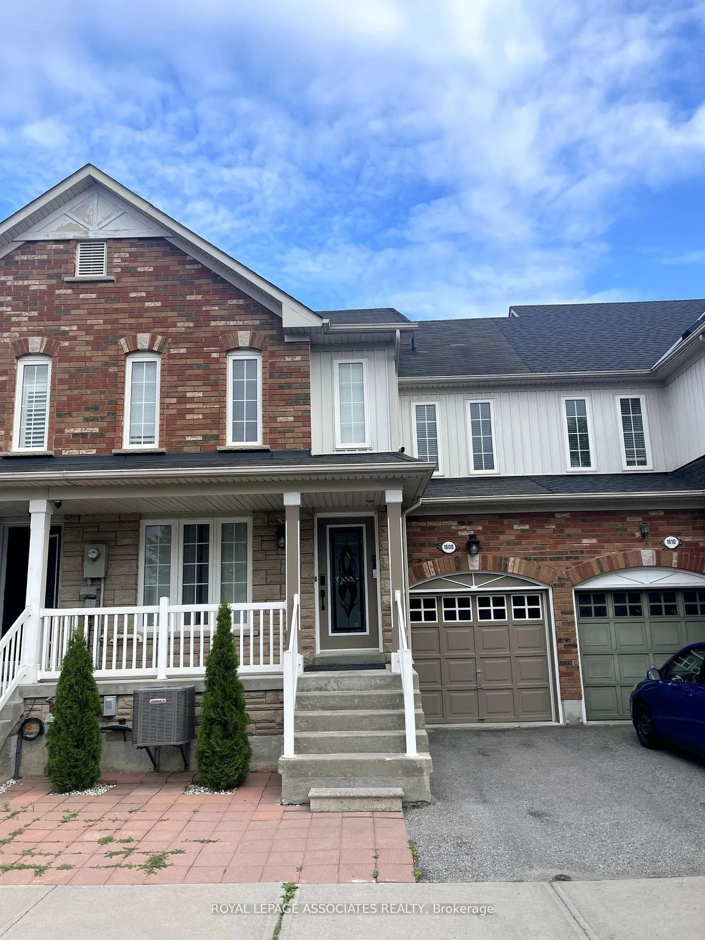 Photo 1 of 1608 Avonmore Square, Pickering, Town Centre — HOMEH