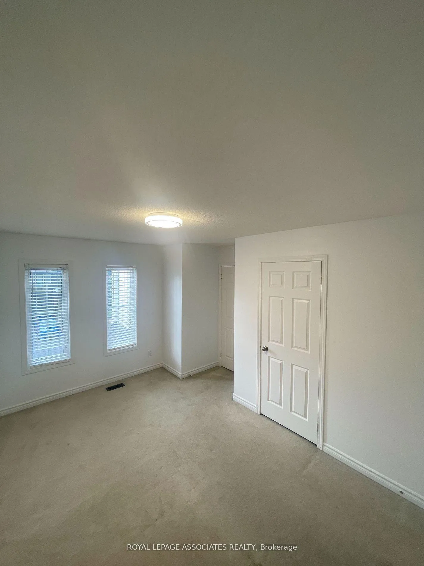 Photo 8 of 1608 Avonmore Square, Pickering, Town Centre — HOMEH
