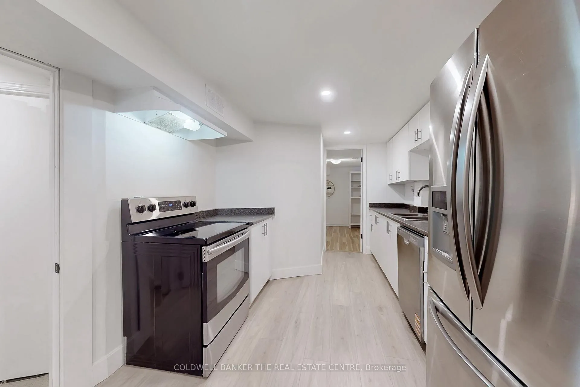 Photo 12 of 32 Hollingshead Drive, Aurora, Aurora Village — HOMEH
