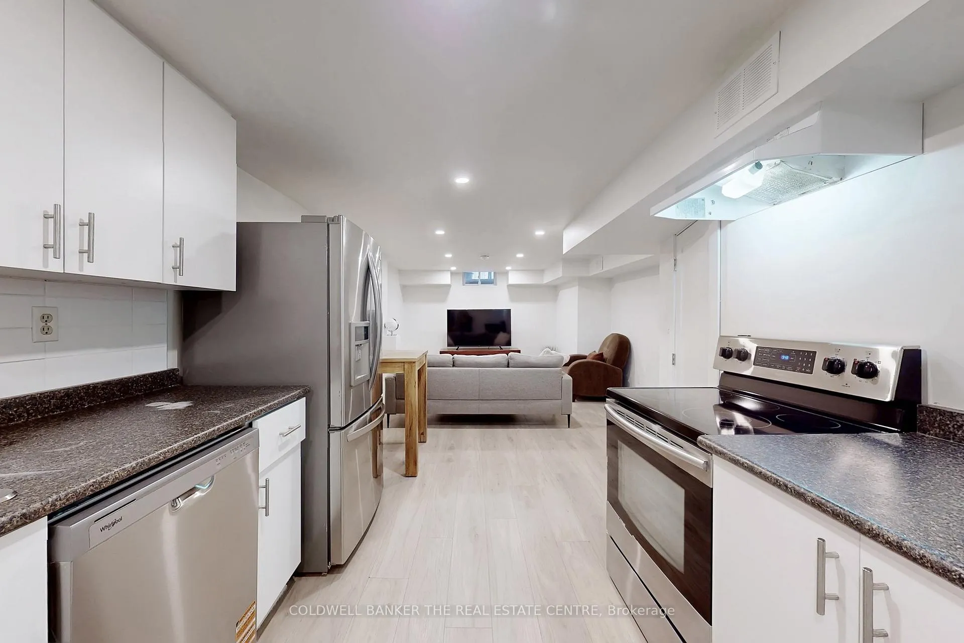 Photo 15 of 32 Hollingshead Drive, Aurora, Aurora Village — HOMEH