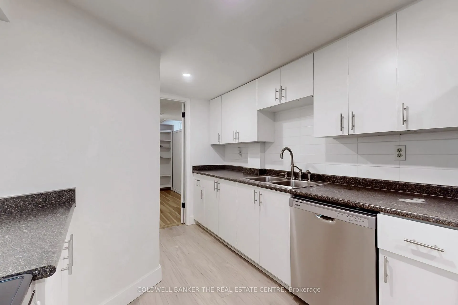 Photo 16 of 32 Hollingshead Drive, Aurora, Aurora Village — HOMEH