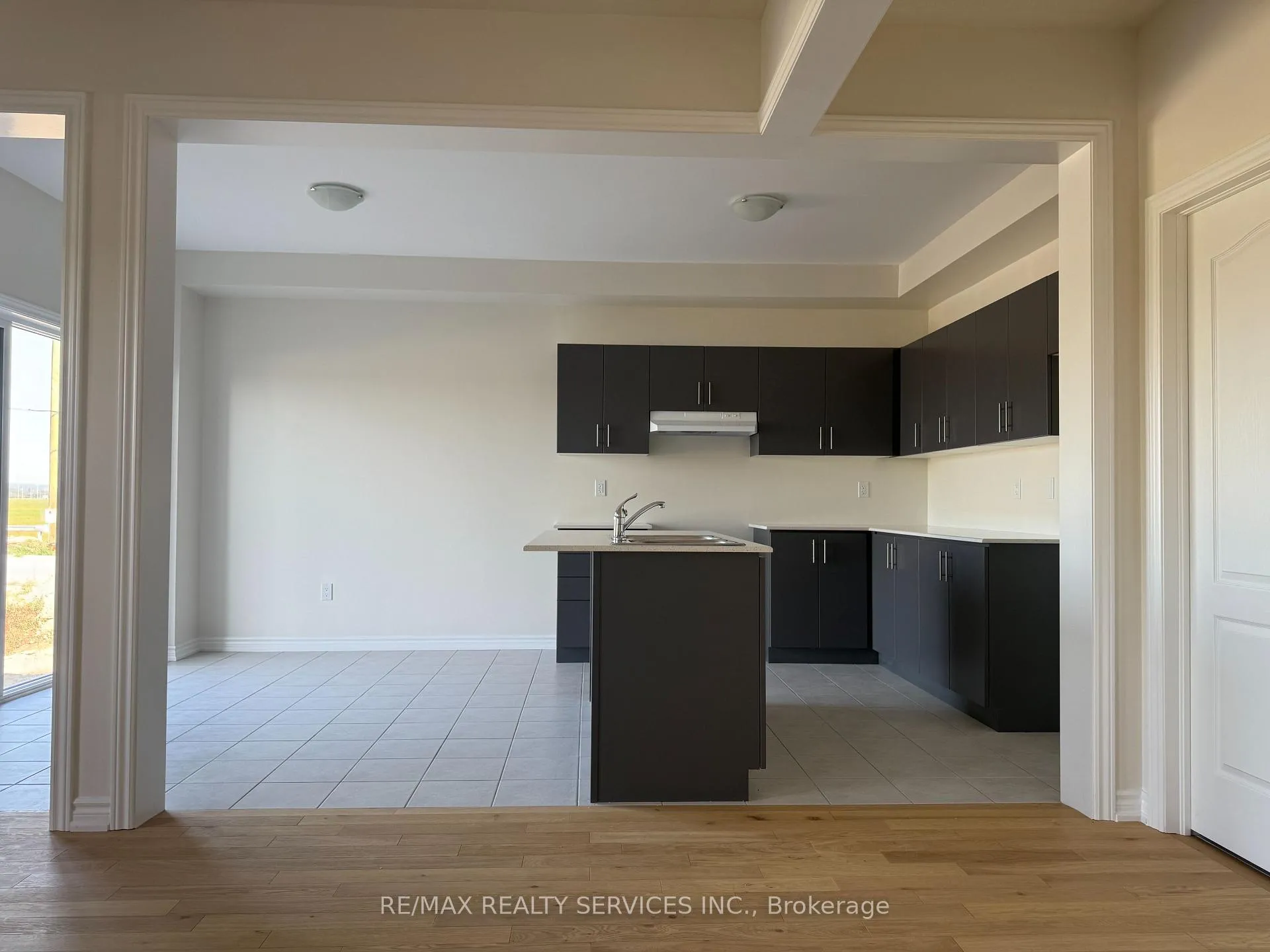 Photo 2 of 45 Fenn Crescent, New Tecumseth, Rural New Tecumseth — HOMEH