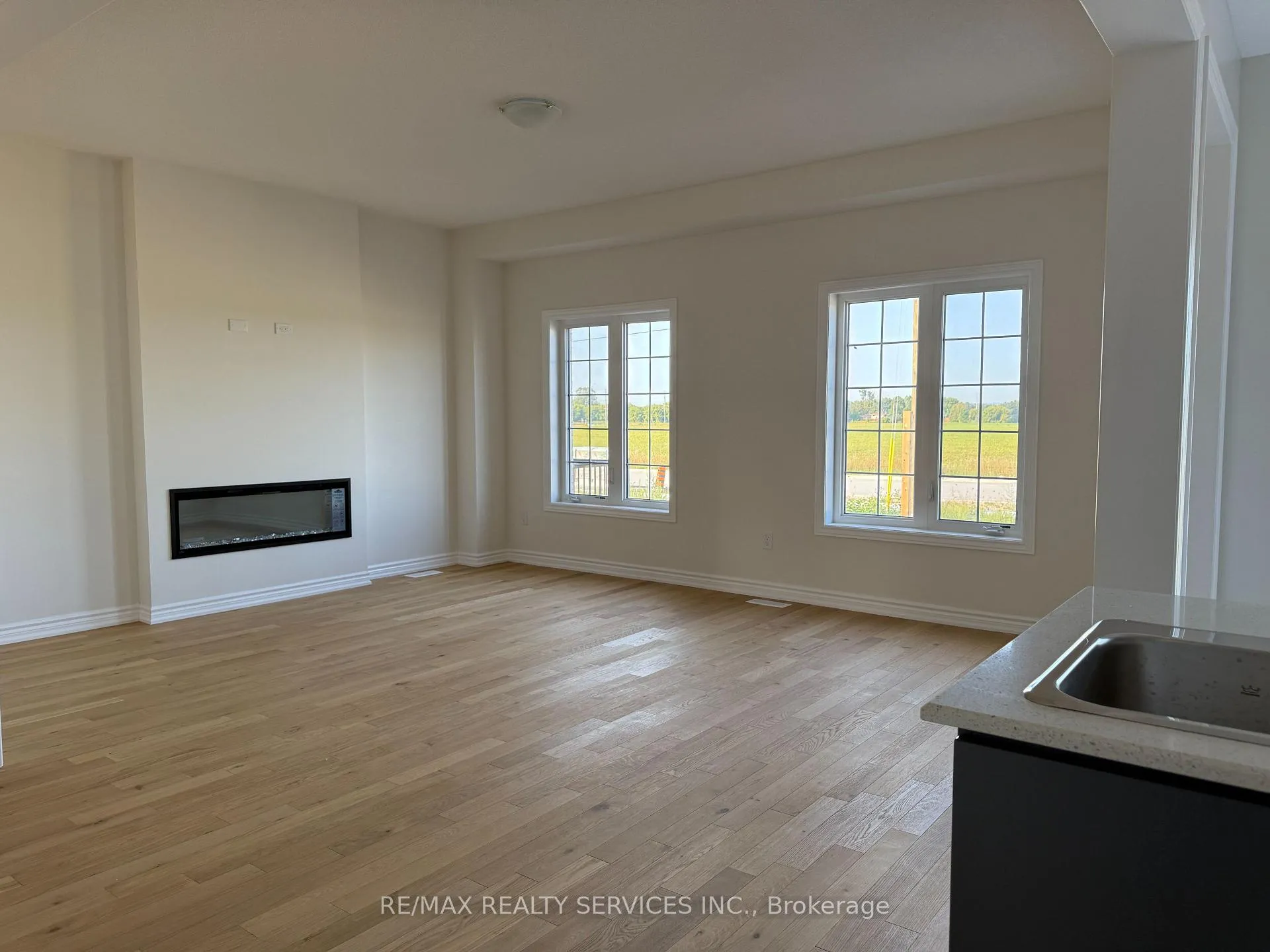 Photo 12 of 45 Fenn Crescent, New Tecumseth, Rural New Tecumseth — HOMEH