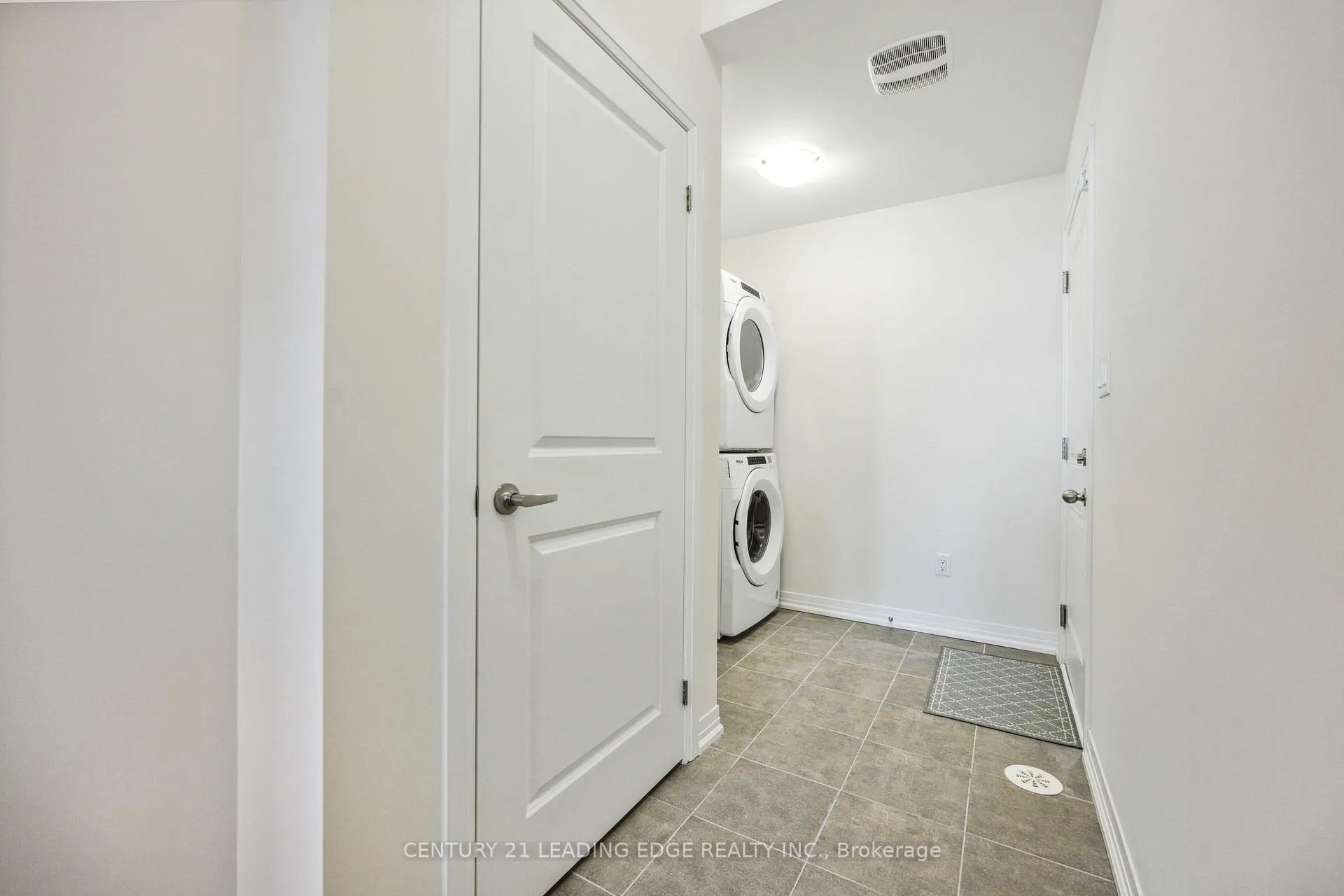 Photo 6 of 152 Turnberry Lane, Barrie, Painswick South — HOMEH