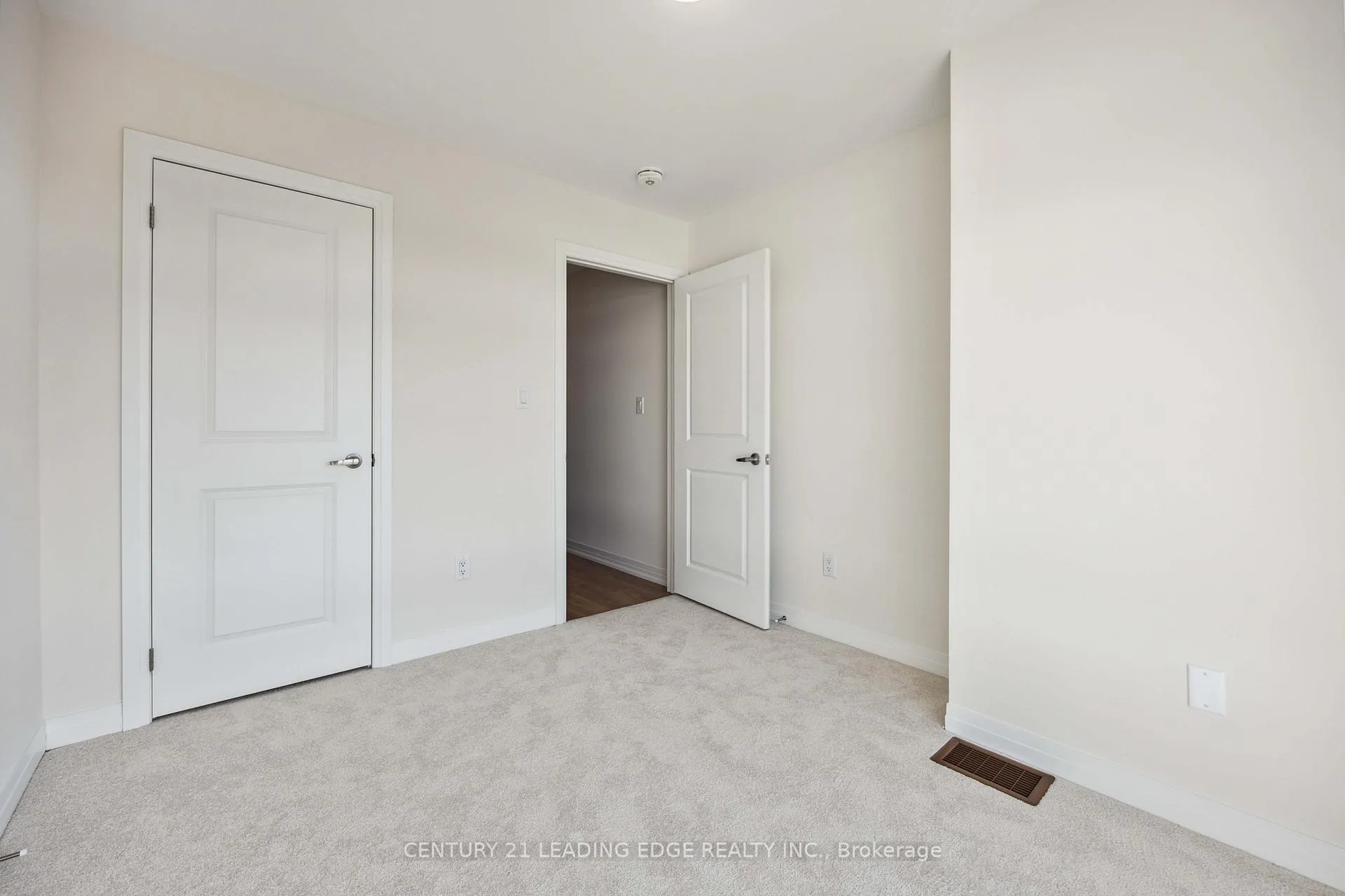 Photo 24 of 152 Turnberry Lane, Barrie, Painswick South — HOMEH