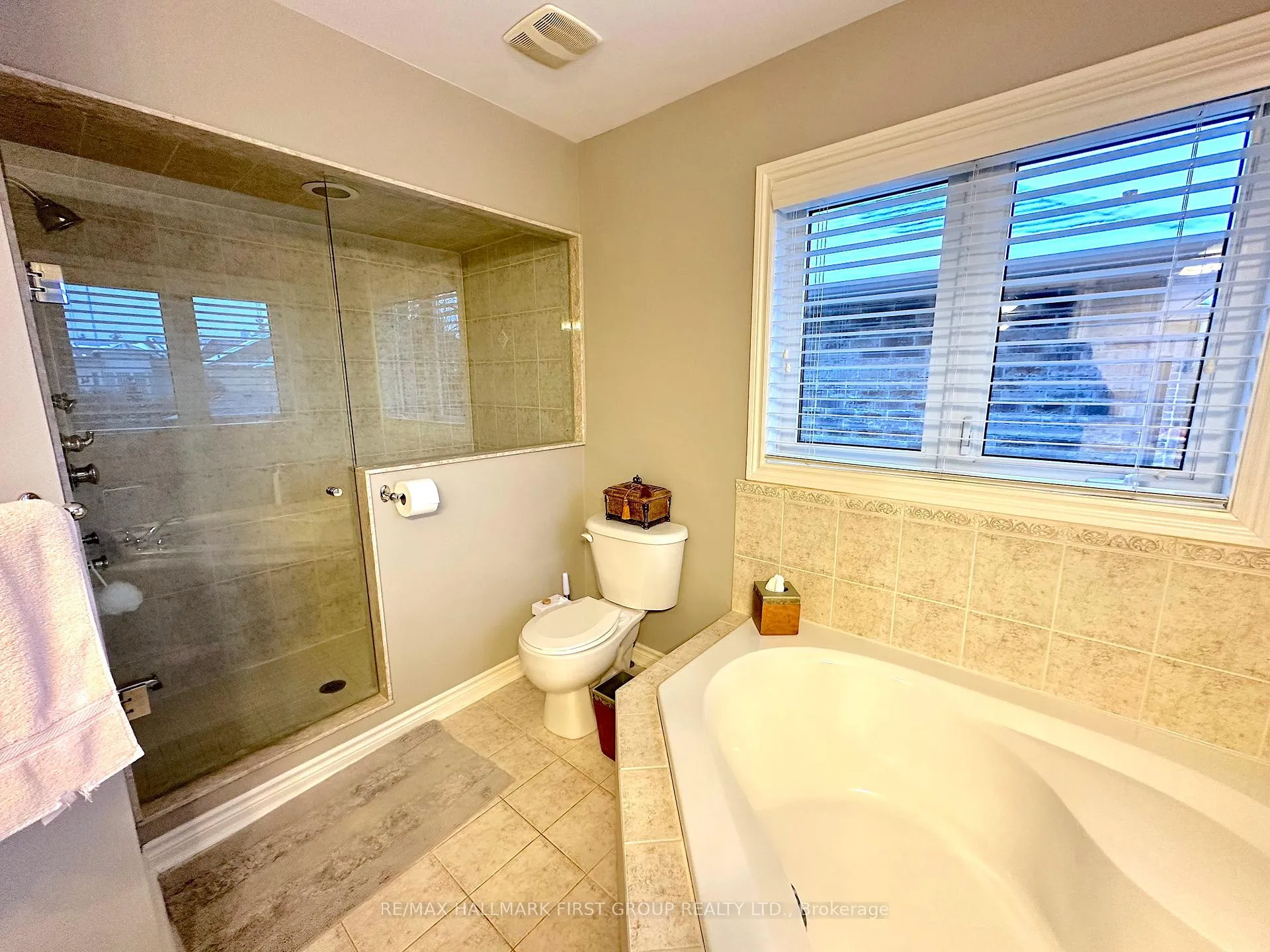 Photo 24 of 1499 Rougemount Drive, Pickering, Rougemount — HOMEH