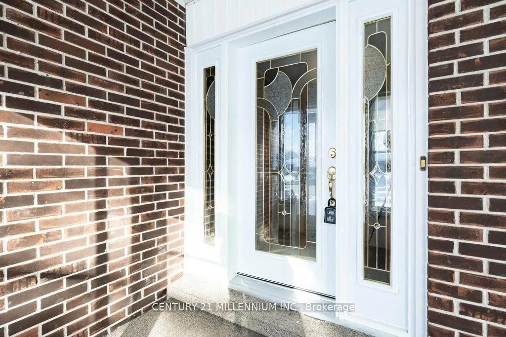 Photo 5 of 295 Duckworth Street, Barrie, Grove East — HOMEH