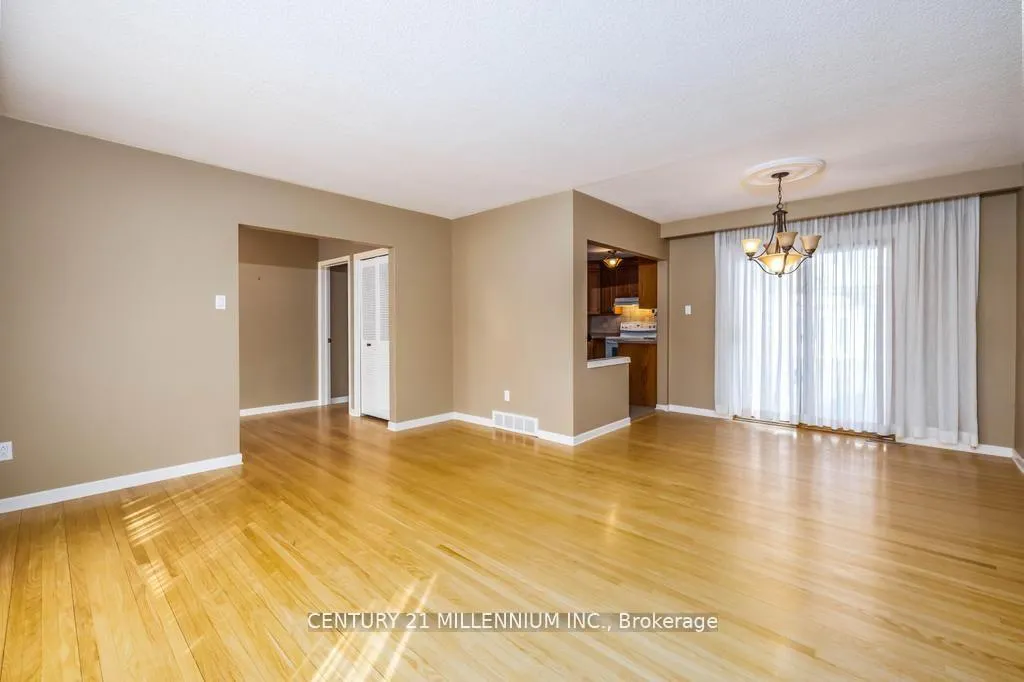 Photo 8 of 295 Duckworth Street, Barrie, Grove East — HOMEH