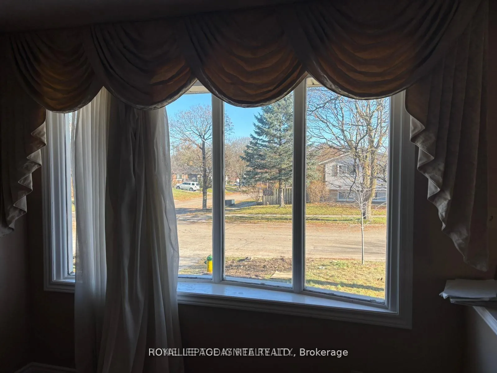Photo 2 of Unit Main, 543 Glendene Crescent, Waterloo — HOMEH