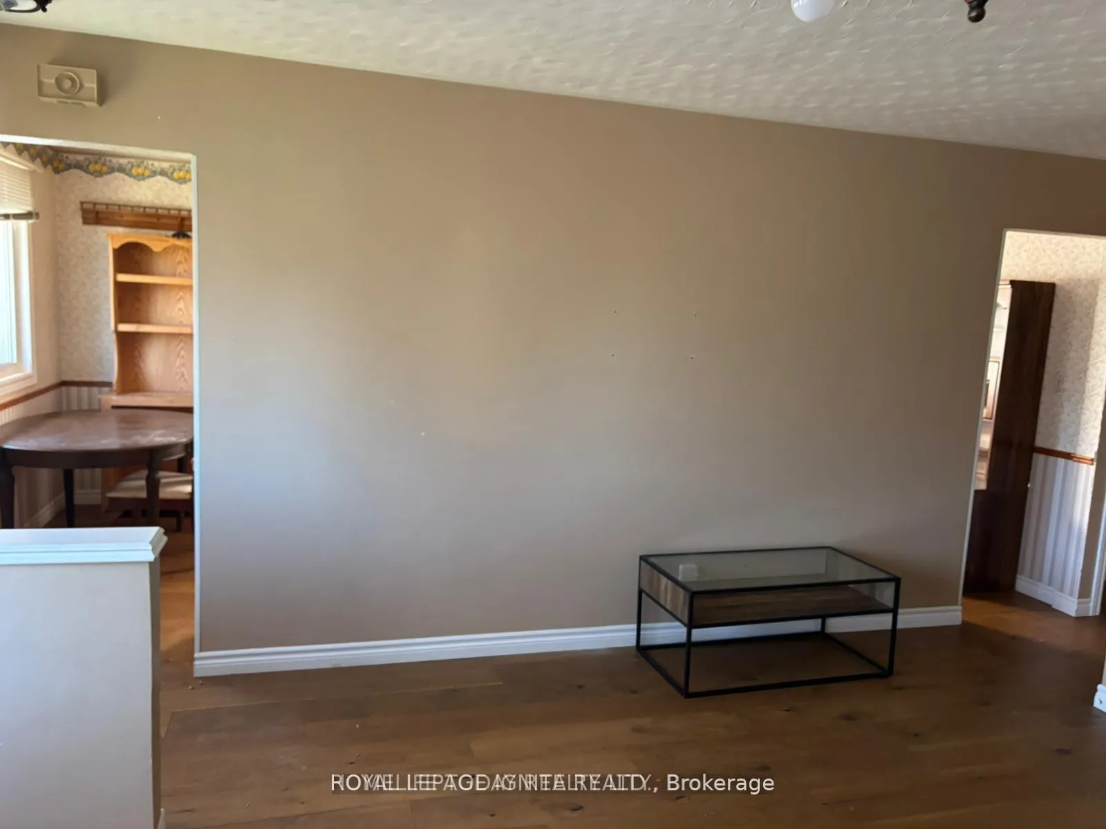 Photo 3 of Unit Main, 543 Glendene Crescent, Waterloo — HOMEH