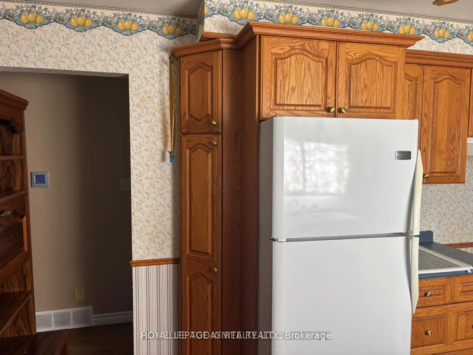 Photo 4 of Unit Main, 543 Glendene Crescent, Waterloo — HOMEH