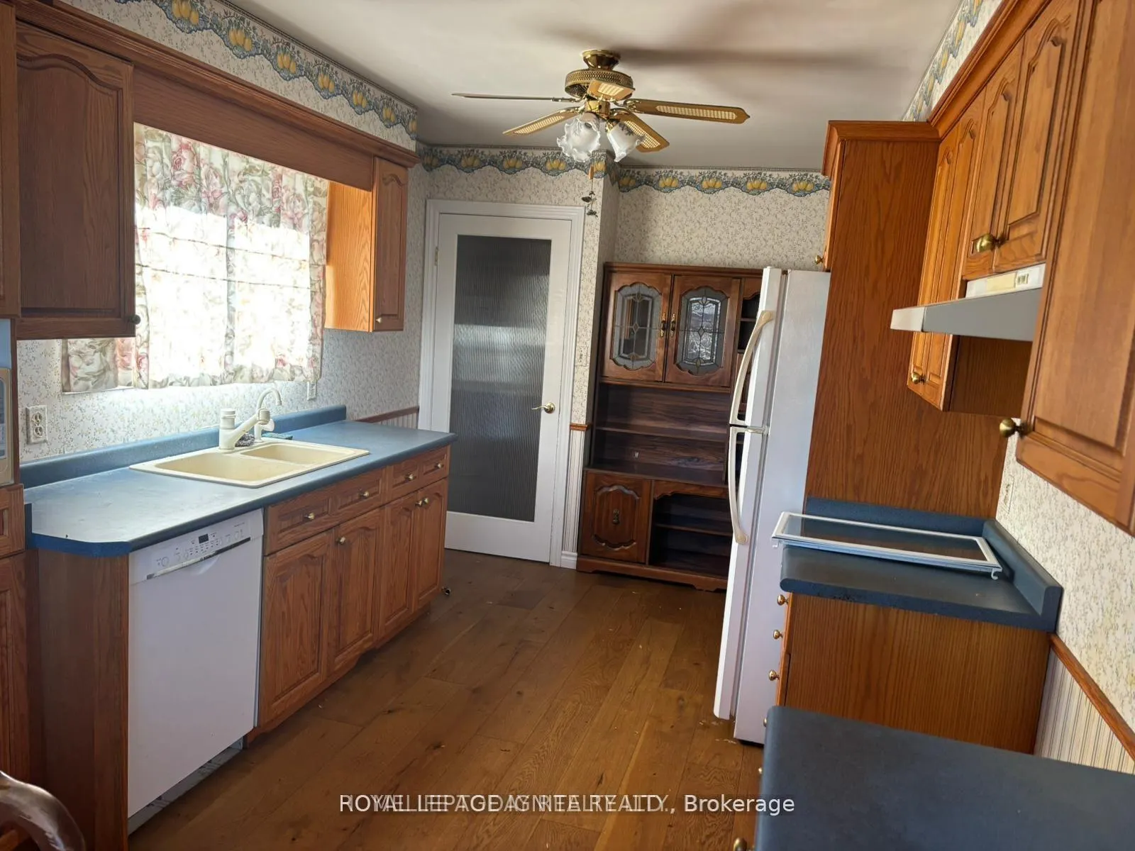 Photo 5 of Unit Main, 543 Glendene Crescent, Waterloo — HOMEH