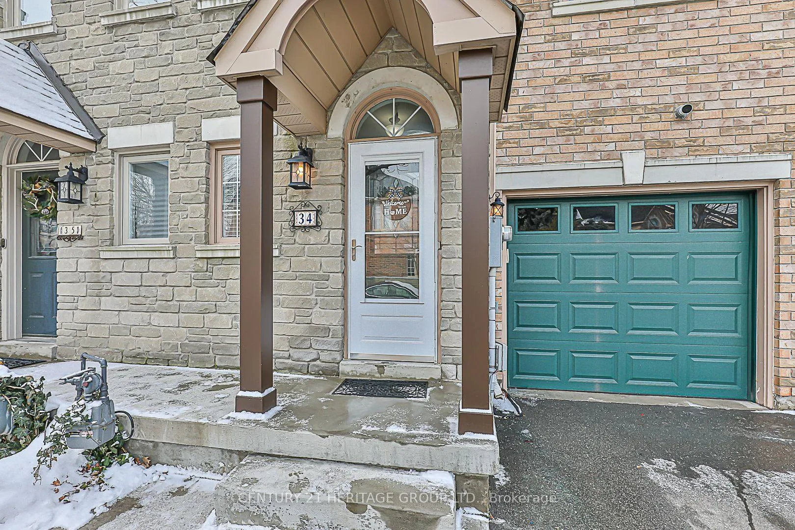 Photo 2 of 180 Blue Willow Drive, Vaughan, East Woodbridge — HOMEH
