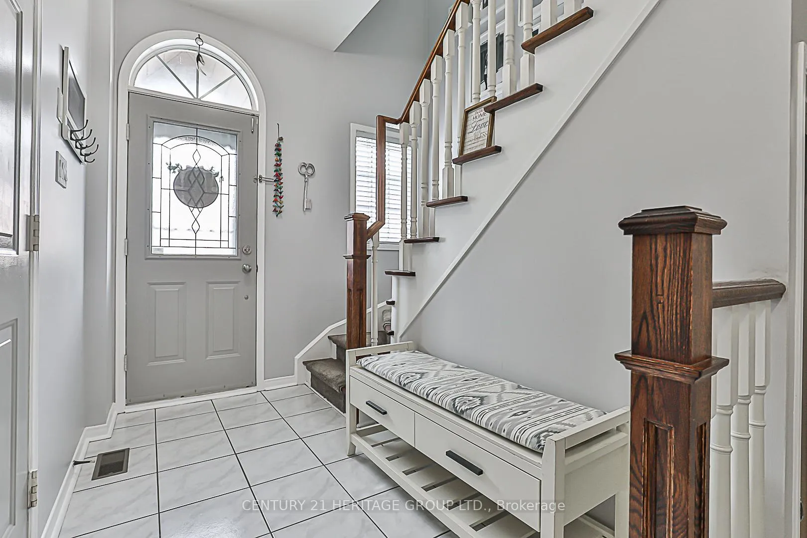 Photo 5 of 180 Blue Willow Drive, Vaughan, East Woodbridge — HOMEH