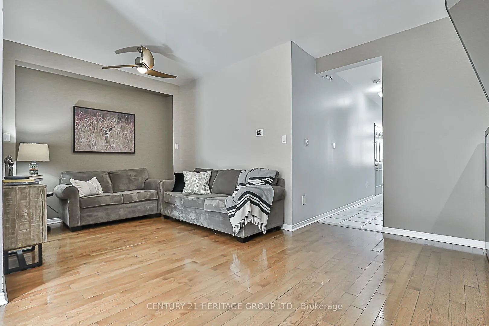 Photo 8 of 180 Blue Willow Drive, Vaughan, East Woodbridge — HOMEH