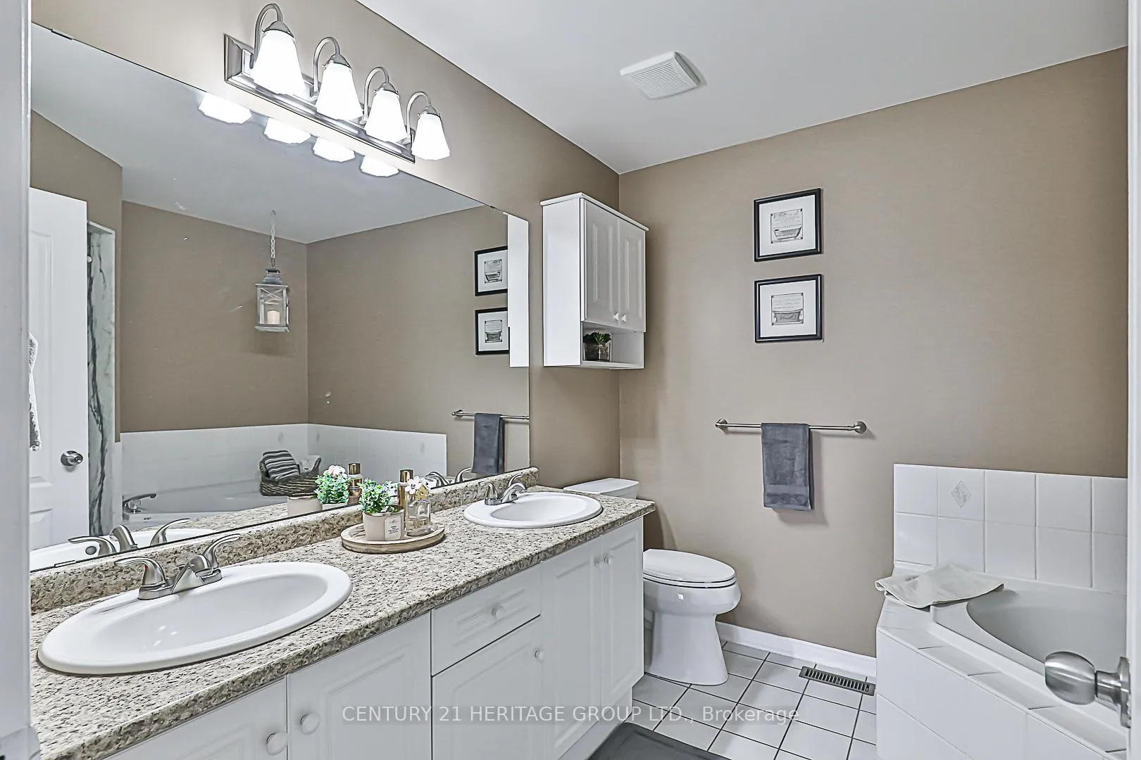 Photo 23 of 180 Blue Willow Drive, Vaughan, East Woodbridge — HOMEH