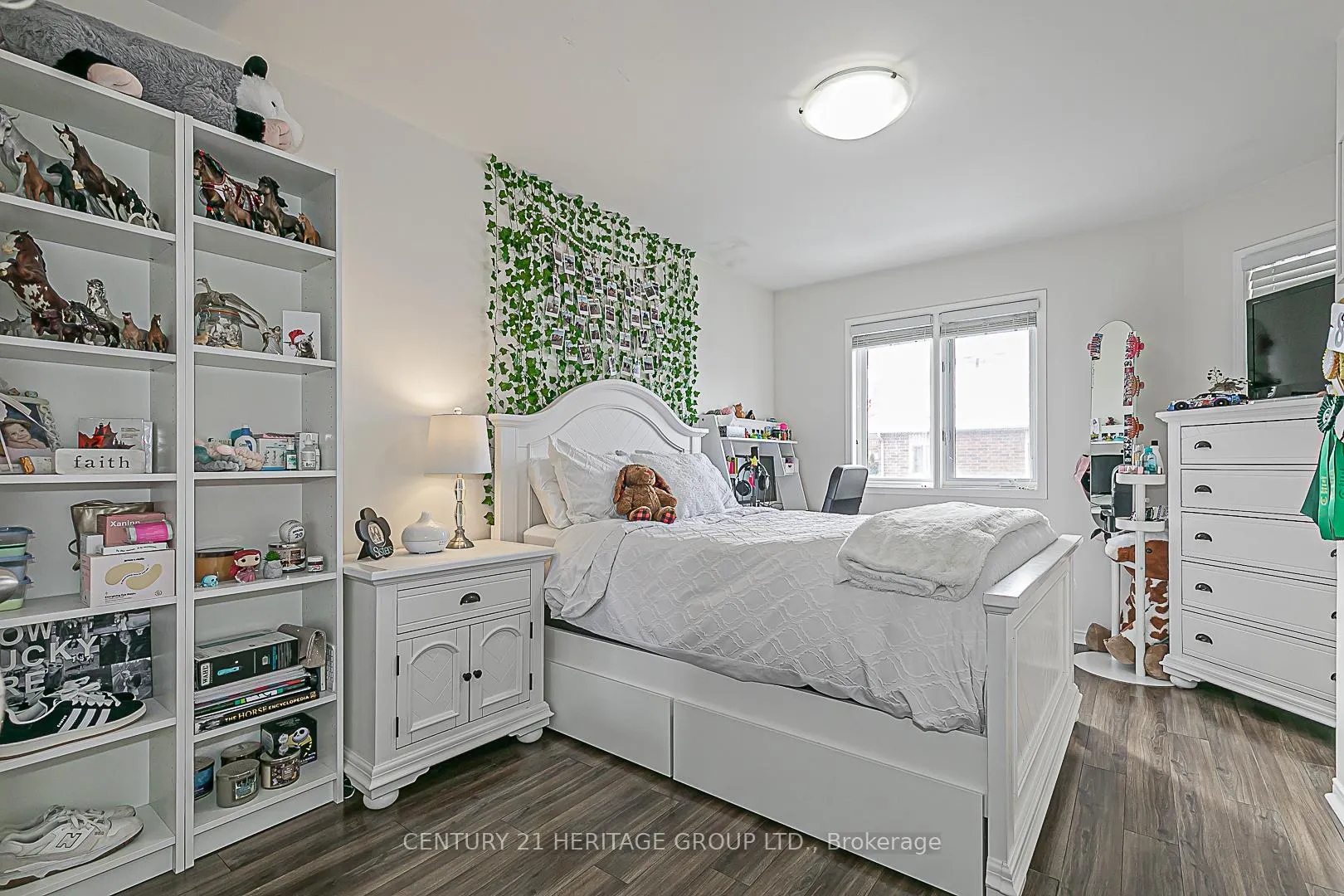 Photo 24 of 180 Blue Willow Drive, Vaughan, East Woodbridge — HOMEH