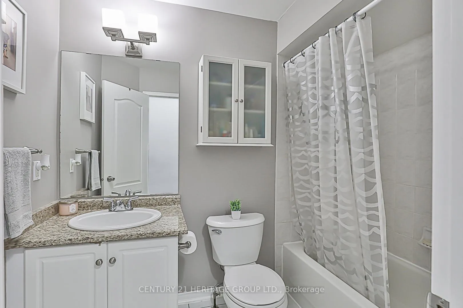 Photo 28 of 180 Blue Willow Drive, Vaughan, East Woodbridge — HOMEH