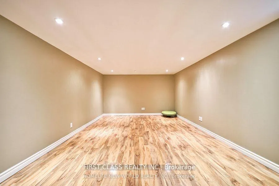 Photo 12 of 24 Markhaven Road, Markham, Unionville — HOMEH