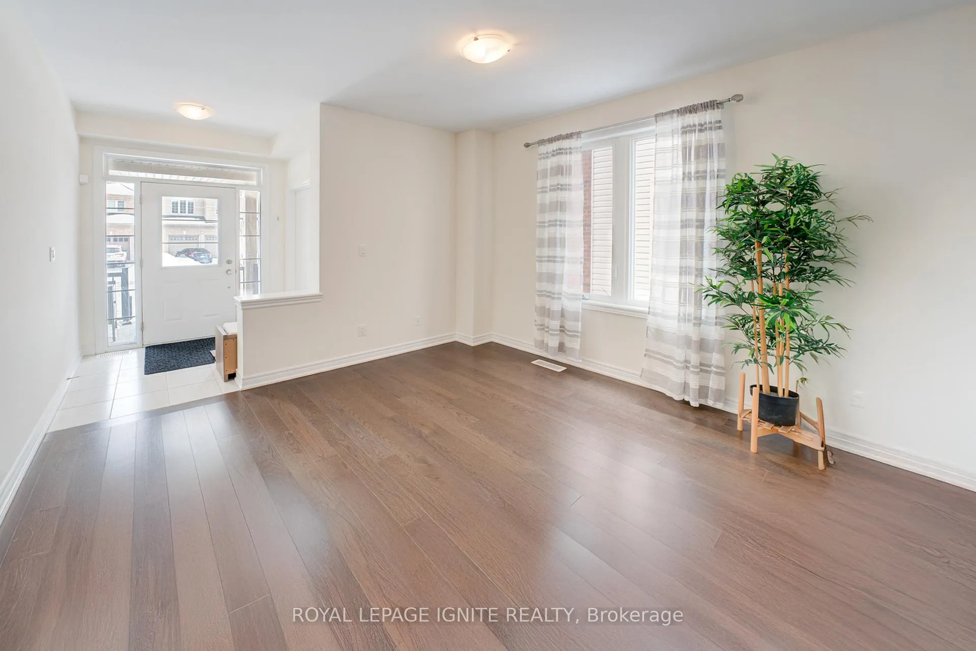 Photo 5 of 2580 Craftsman Drive, Oshawa, Windfields — HOMEH