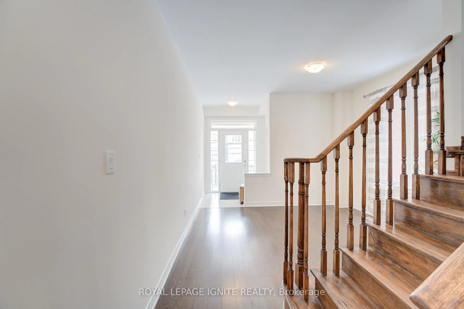 Photo 8 of 2580 Craftsman Drive, Oshawa, Windfields — HOMEH