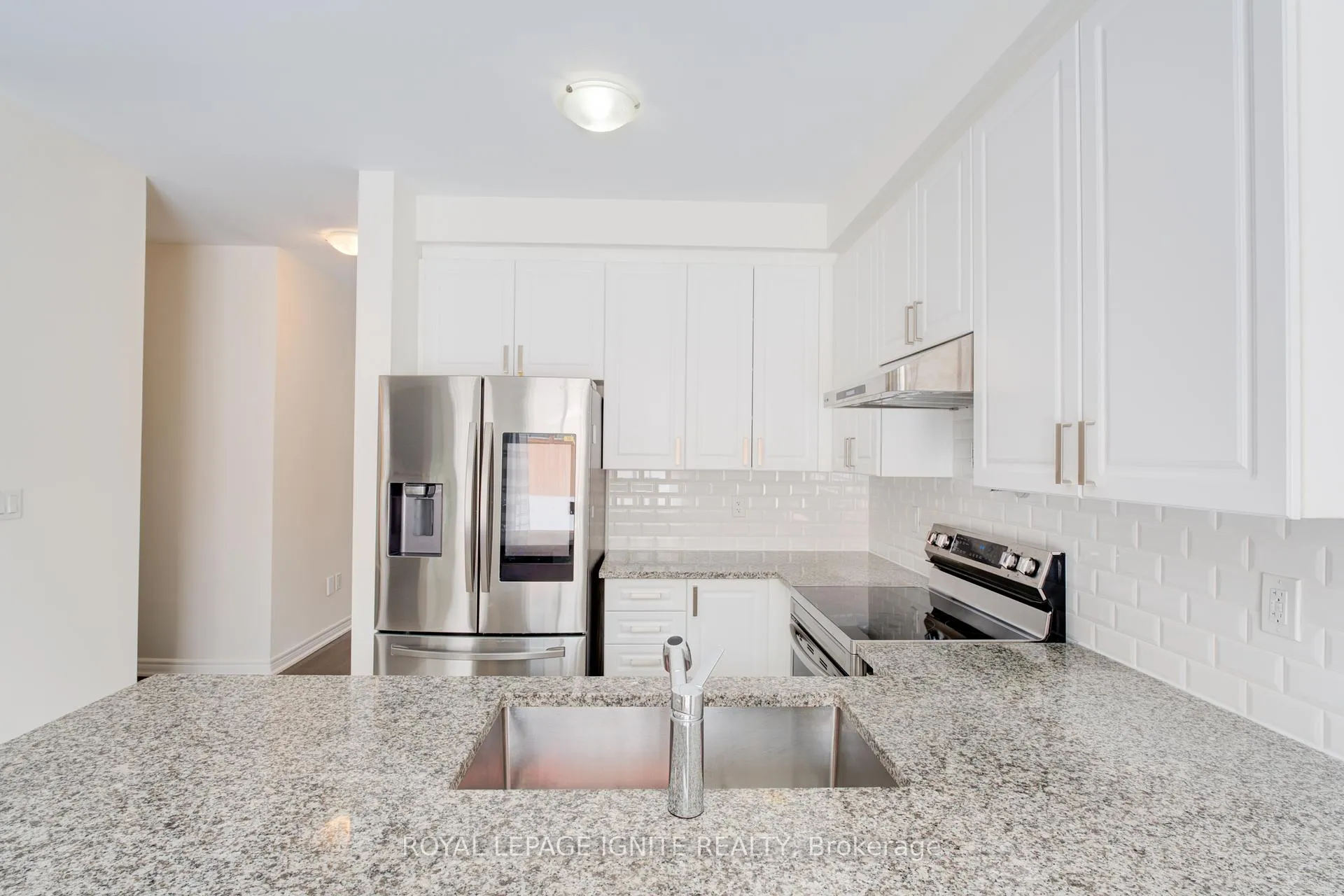 Photo 11 of 2580 Craftsman Drive, Oshawa, Windfields — HOMEH