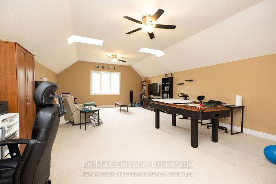 Photo 12 of 4 Trotter Court, Barrie, Holly — HOMEH