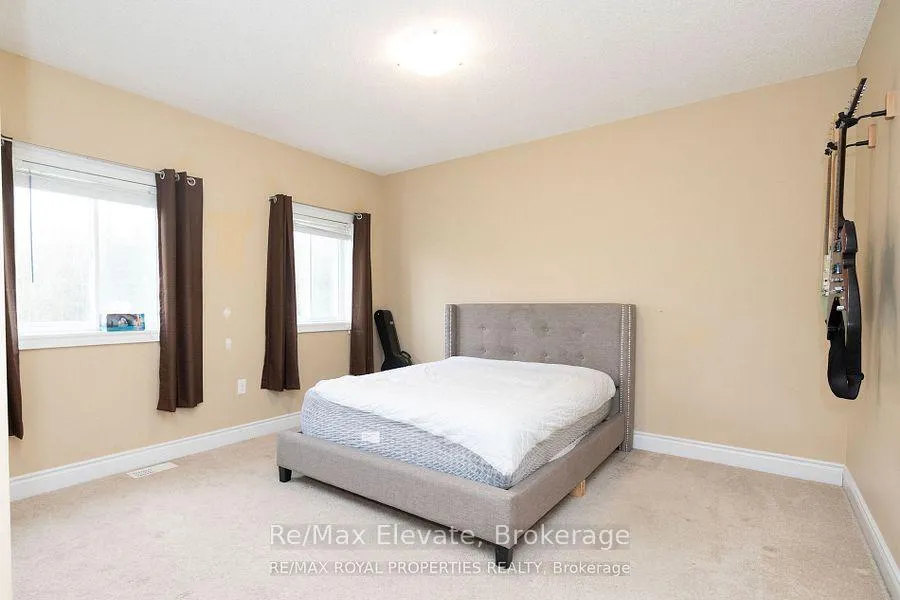 Photo 15 of 4 Trotter Court, Barrie, Holly — HOMEH