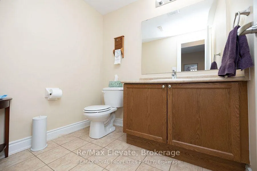 Photo 17 of 4 Trotter Court, Barrie, Holly — HOMEH