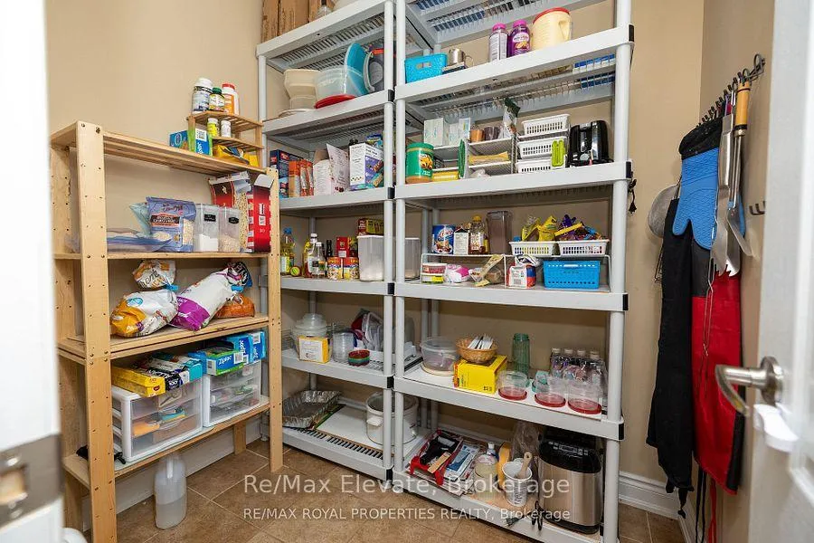 Photo 20 of 4 Trotter Court, Barrie, Holly — HOMEH