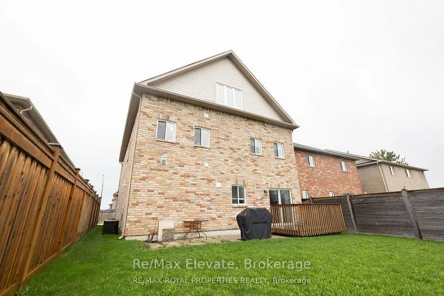 Photo 23 of 4 Trotter Court, Barrie, Holly — HOMEH