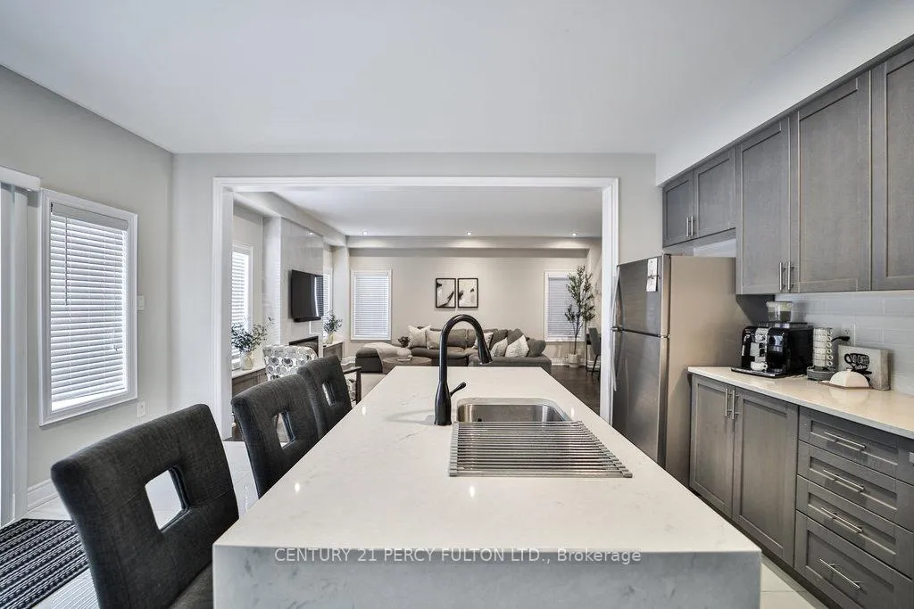 Photo 11 of 1006 Cole Street, Innisfil, Alcona — HOMEH