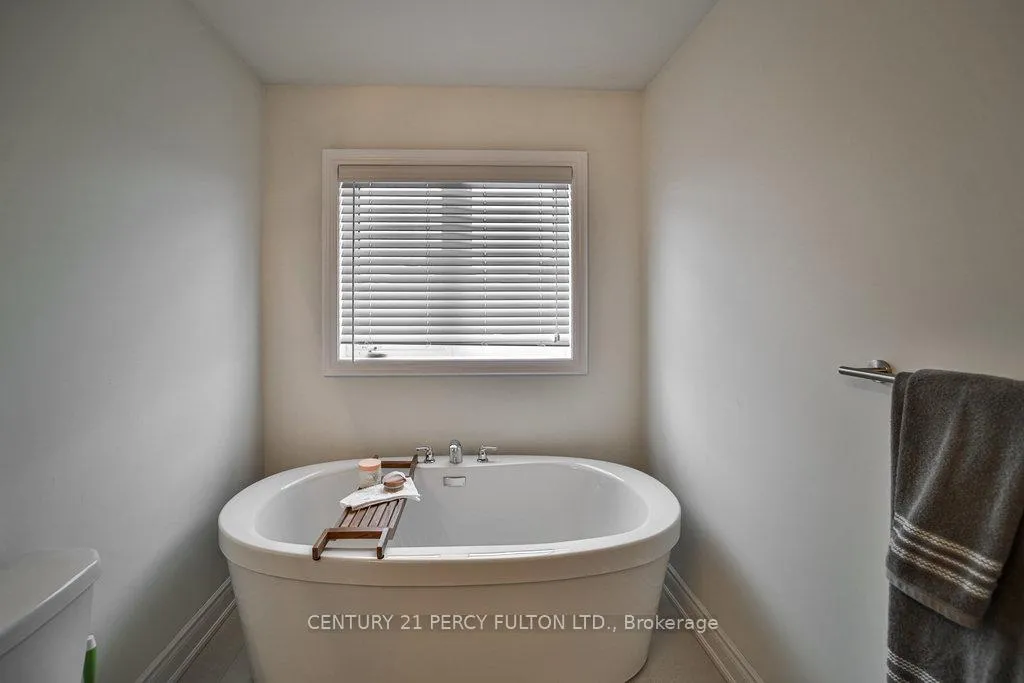 Photo 18 of 1006 Cole Street, Innisfil, Alcona — HOMEH