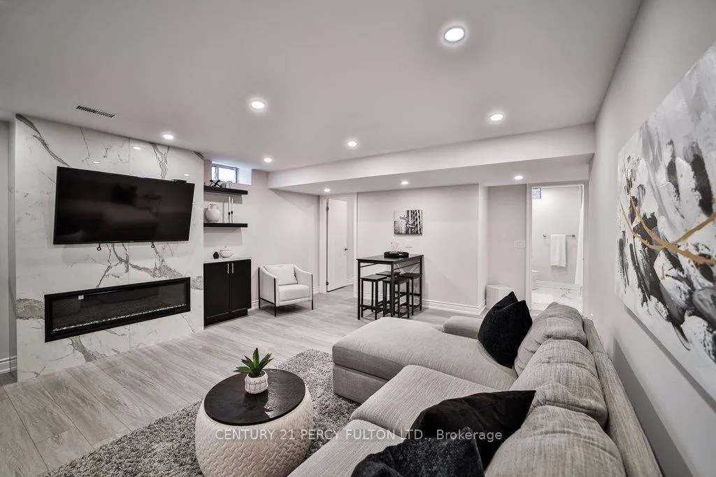 Photo 23 of 1006 Cole Street, Innisfil, Alcona — HOMEH