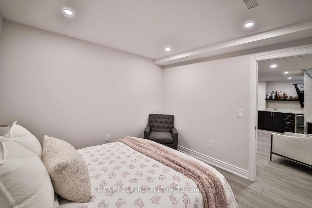 Photo 26 of 1006 Cole Street, Innisfil, Alcona — HOMEH