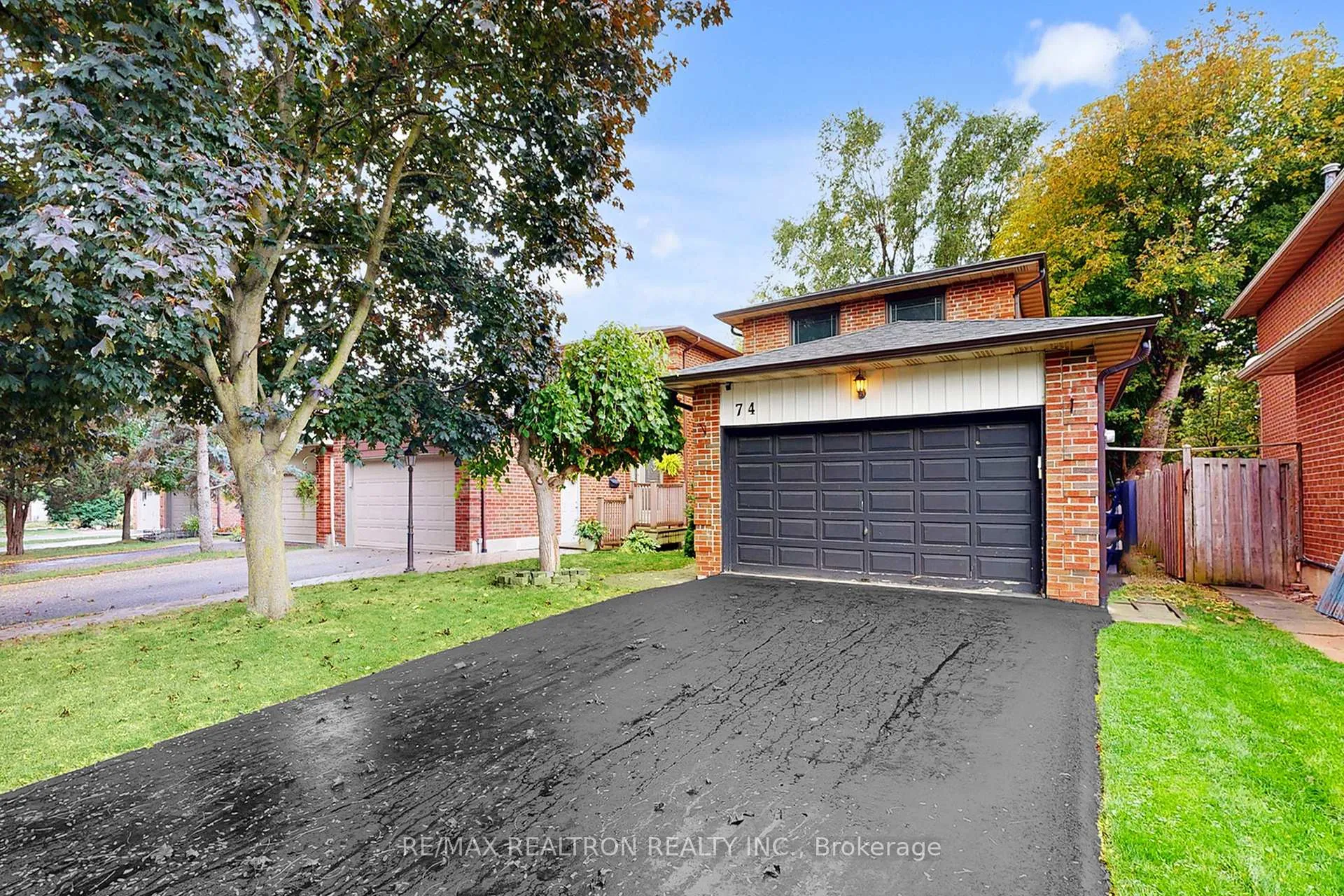 Photo 1 of 74 Trothen Circle, Markham, Markham Village — HOMEH