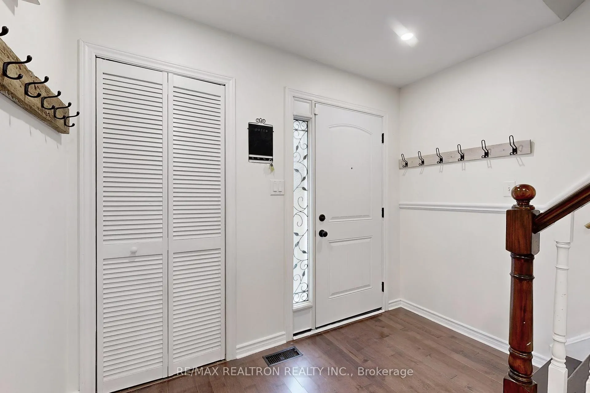 Photo 17 of 74 Trothen Circle, Markham, Markham Village — HOMEH
